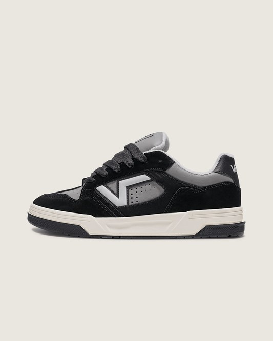 Vans Upland Shoe in Black / Grey