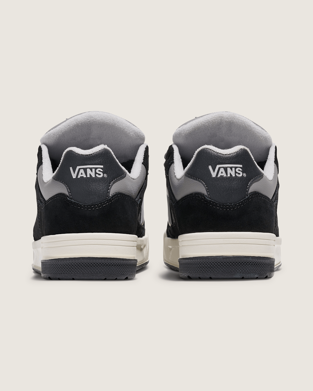 Vans Upland Shoe in Black / Grey