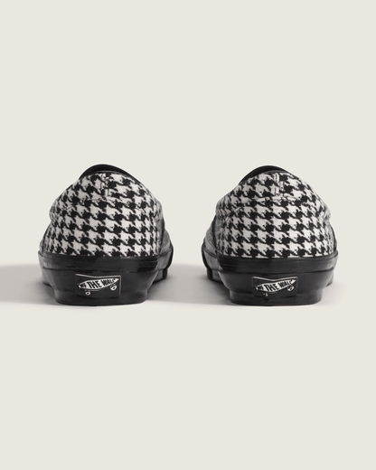 Vans Premium Classic Slip-On Shoe in Houndstooth Black / White