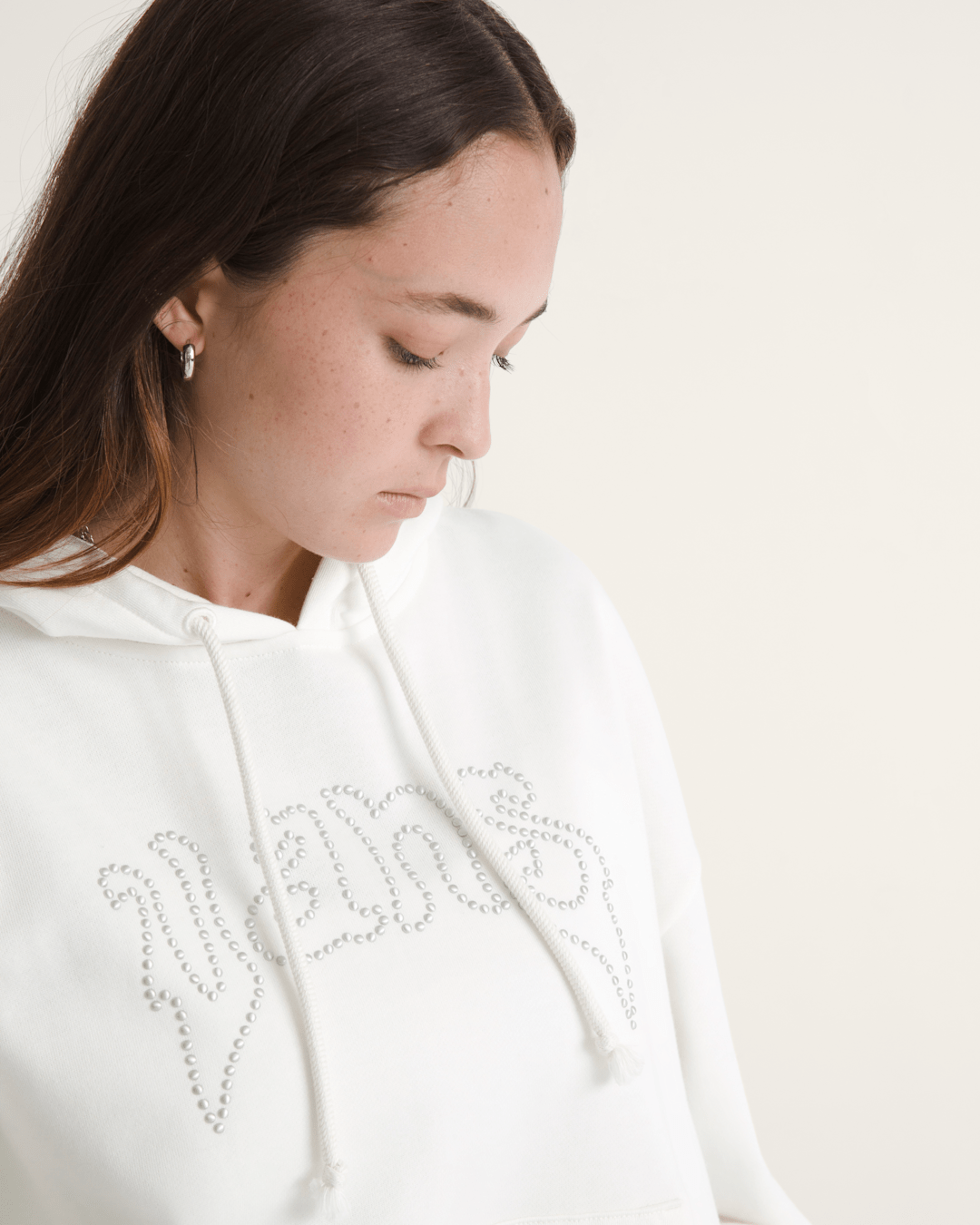 Vans Pearls Logo Retro Pullover Sweatshirt in Marshmallow White