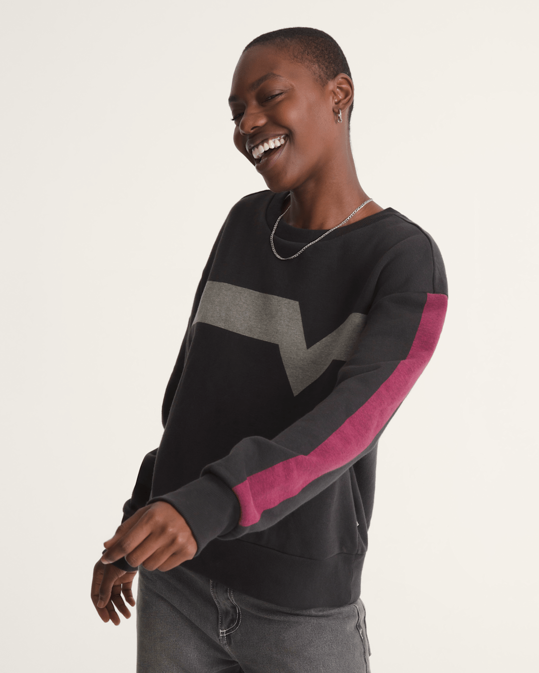 Vans Faster Crew Sweatshirt in Black / Pink