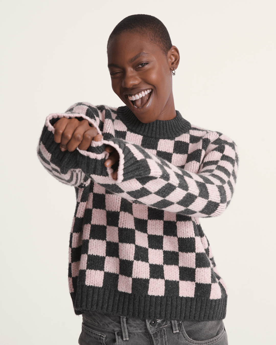 Vans Cameron Sweater in Checkerboard Grey / Pink