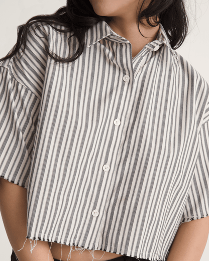 Vans Crop Shirt in Black-White