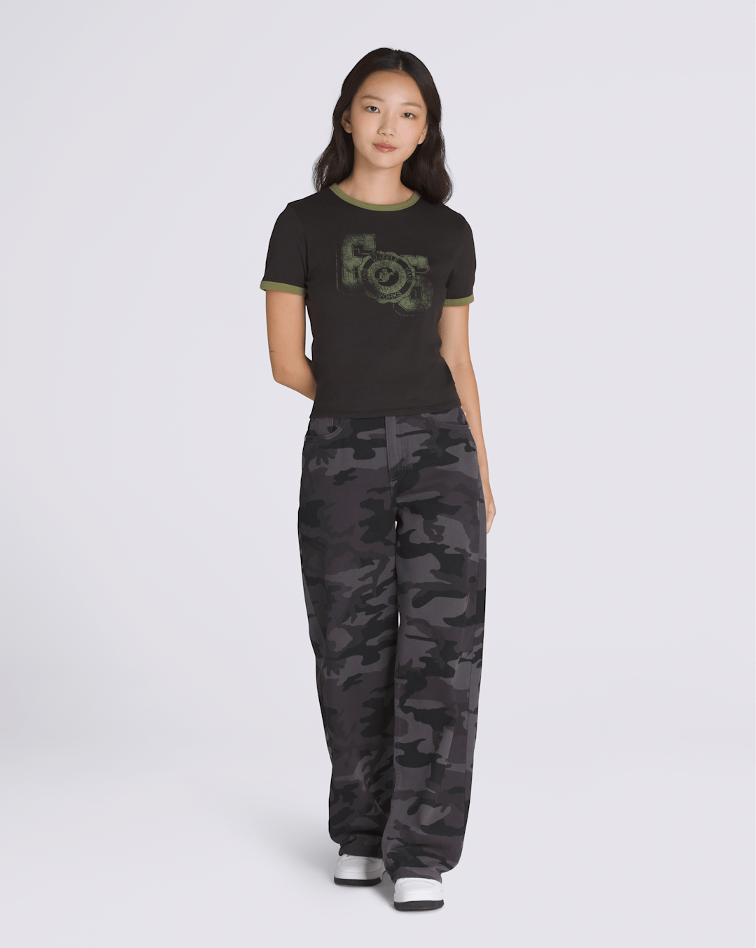 Vans Campus Tour Ringer T-Shirt in Black / Loden Green