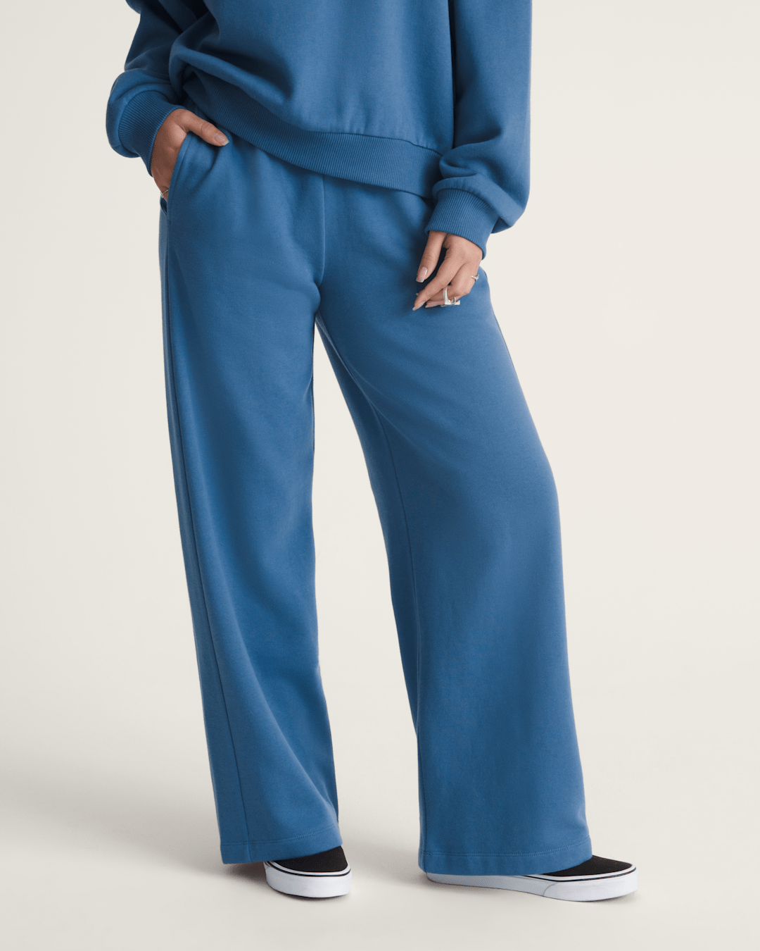 Vans Drop V Sweatpants in True Navy
