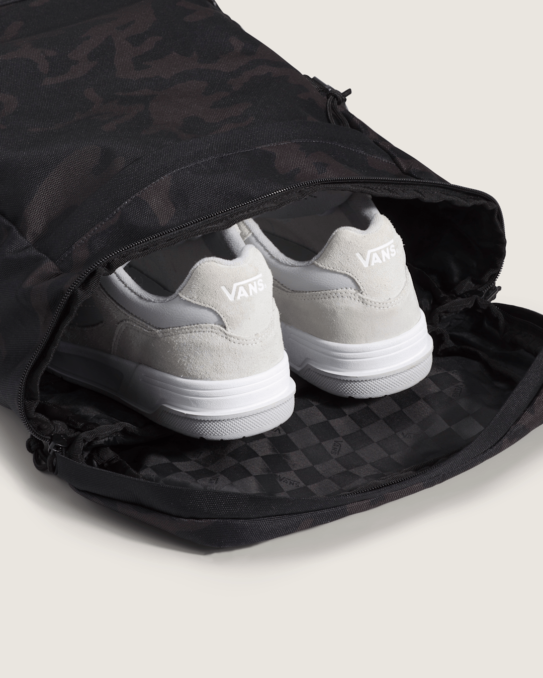 Vans Omit Backpack in Camo Black