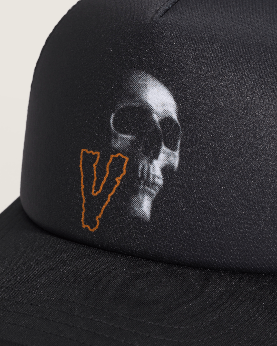 Vans Hitcher Trucker Hat in Black