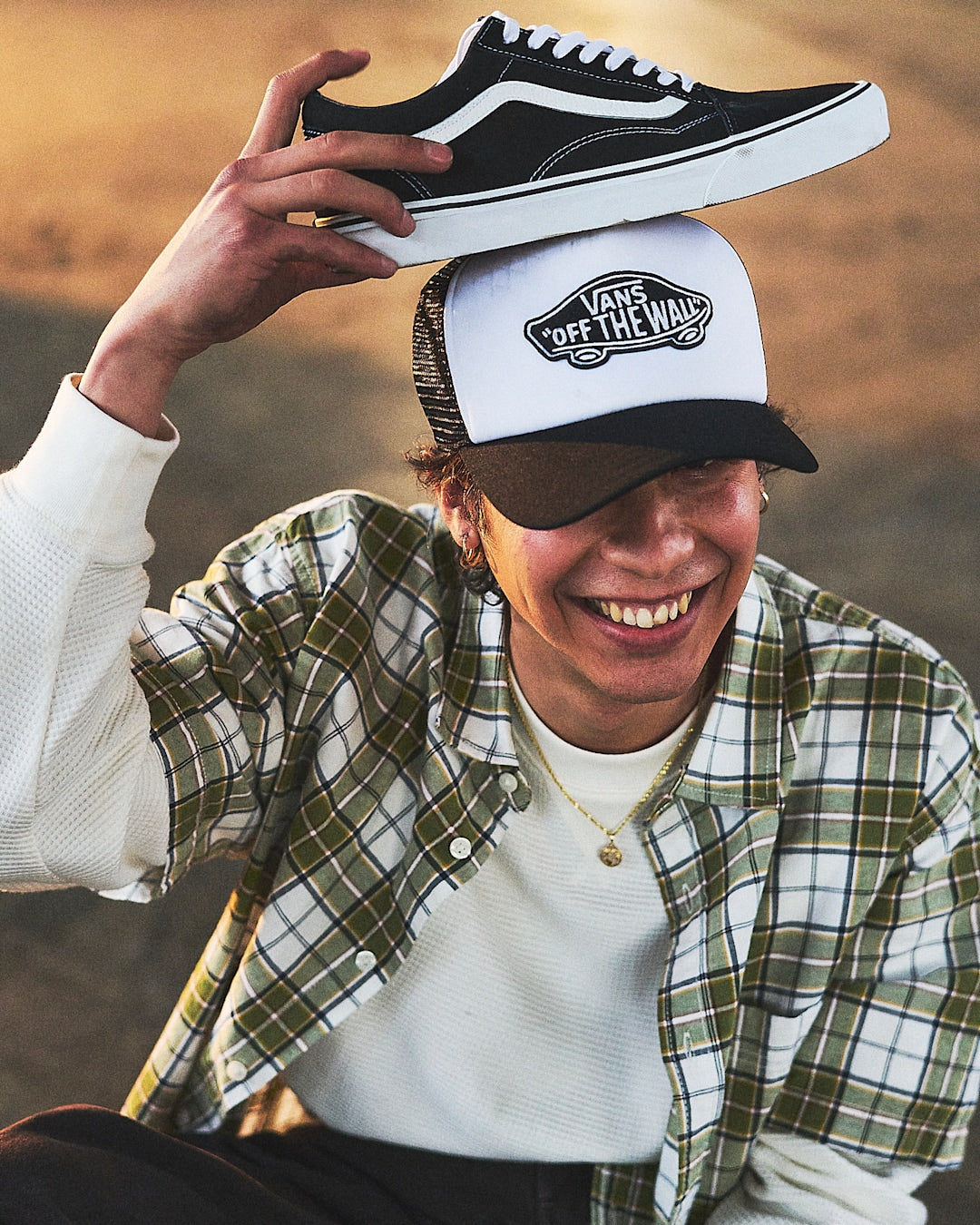 Vans Classic Patch Curved Bill Trucker Hat in Black / White