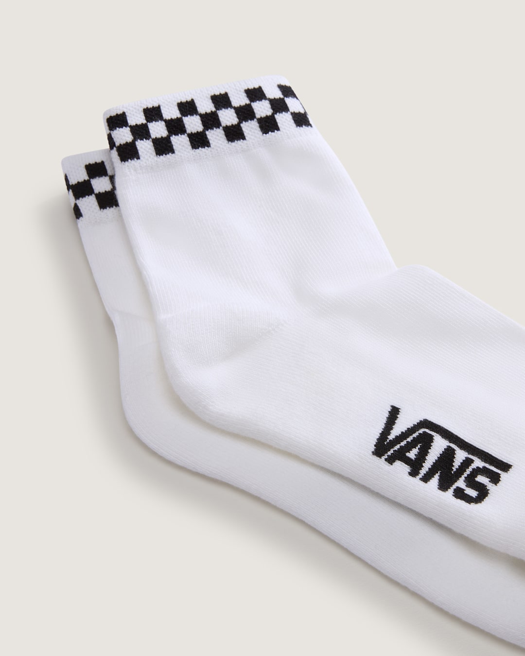 Vans Peek-A-Check Half Crew Socks in White / Black