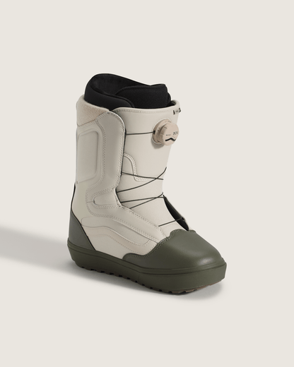 Vans Aura OG Snowboard Boot in Grape Leaf Green / Oatmeal Beige