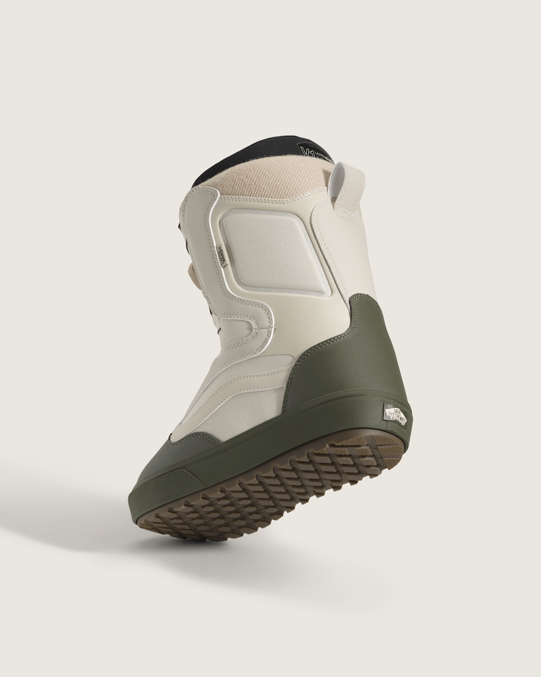 Vans Aura OG Snowboard Boot in Grape Leaf Green / Oatmeal Beige