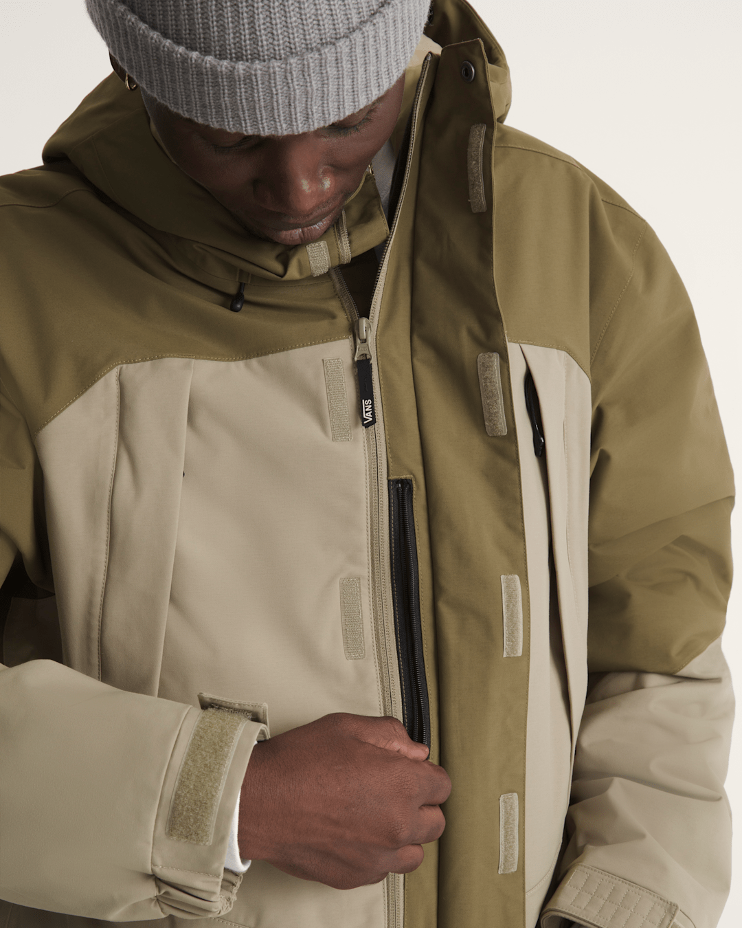 Vans Hellbound Snow Jacket in Warm Brown