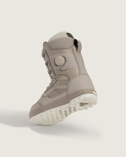 Vans Invado Pro Snowboard Boot in Mushroom Brown