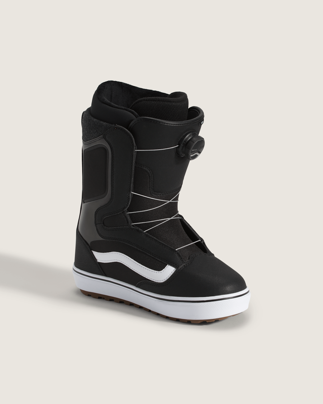 Vans Aura OG Snowboard Boot in Black