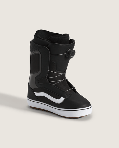 Vans Aura OG Snowboard Boot in Black