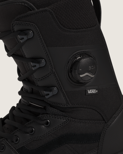 Vans Invado Pro Snowboard Boot in Black / Gum