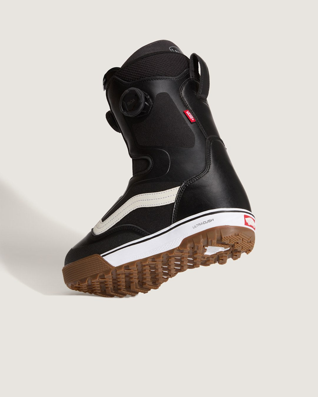 Vans Aura Pro Snowboard Boot in Black / White