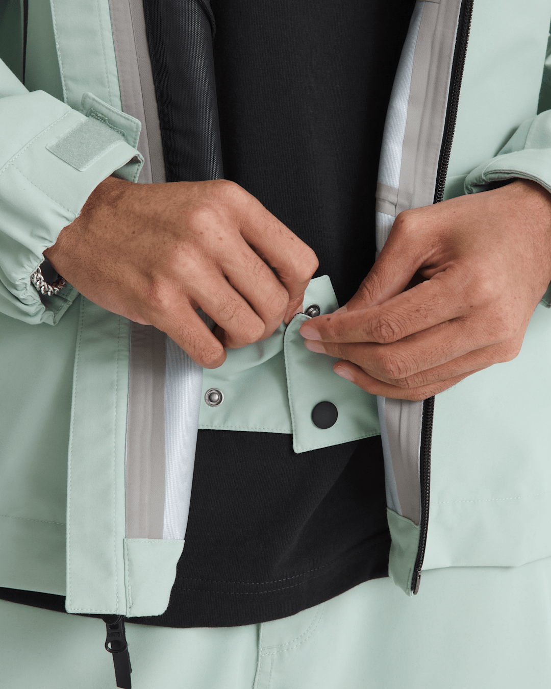 Vans Hi-Country Snow Jacket in Olive Green