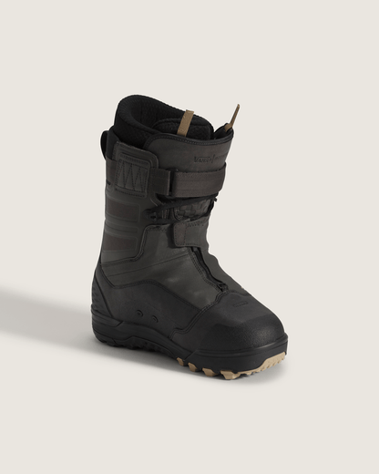 Vans Hi-Country Snowboard Boot in Faded Black