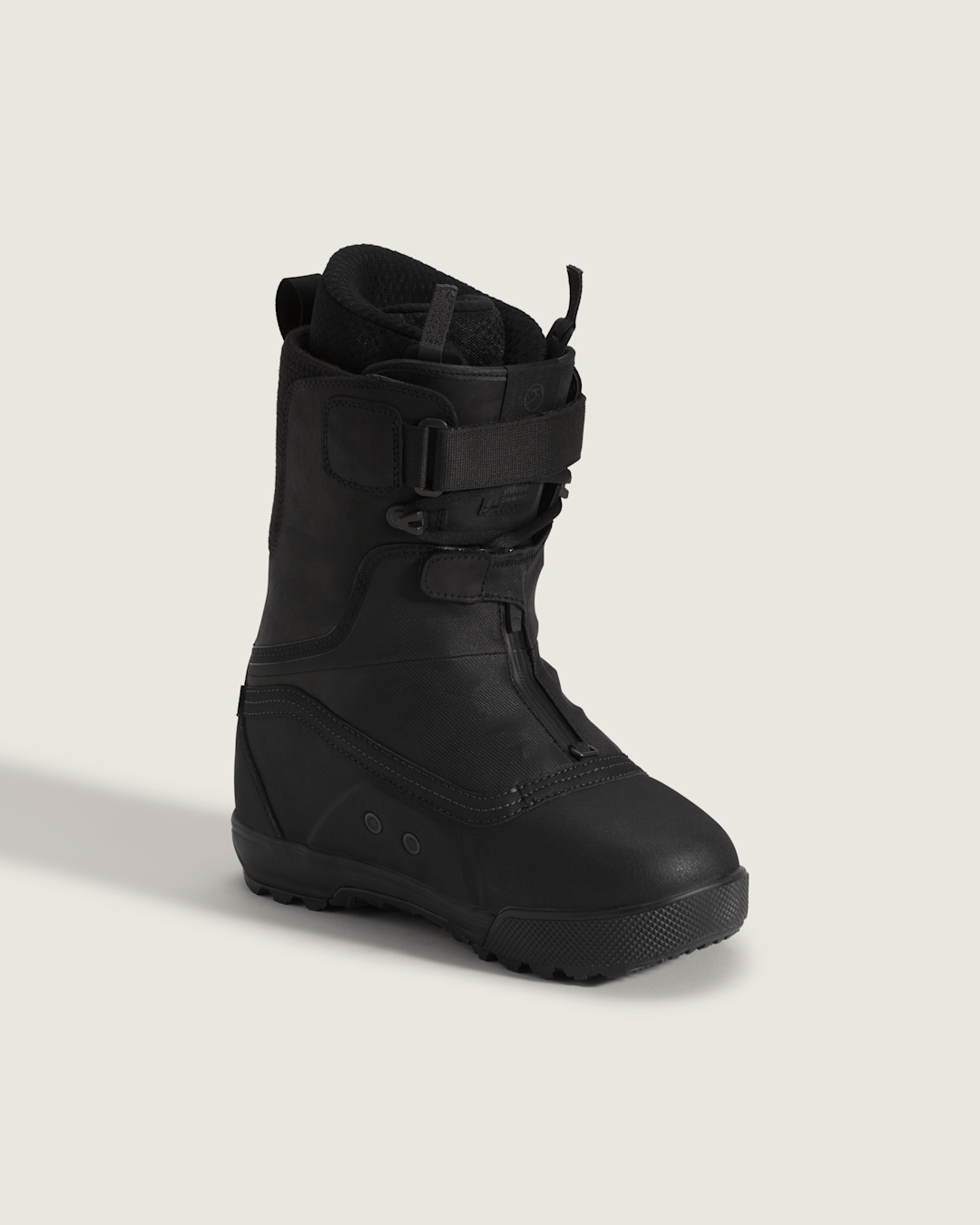 Vans Infuse Snowsurf Snowboard Boot in Black