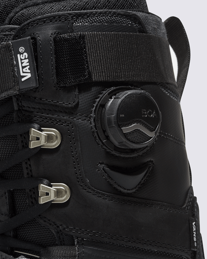 Vans Infuse Gum Snowboard Boot in Gum Black / White