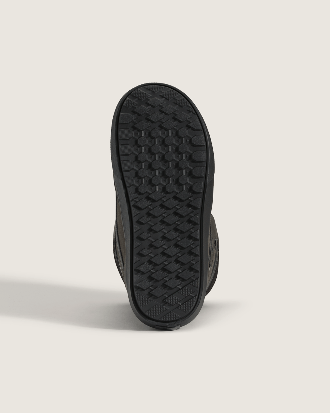 Vans Aura OG Snowboard Boot in Faded Black