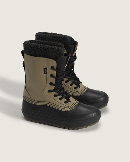 Vans Standard Waterproof Boot in Bay Leaf Green