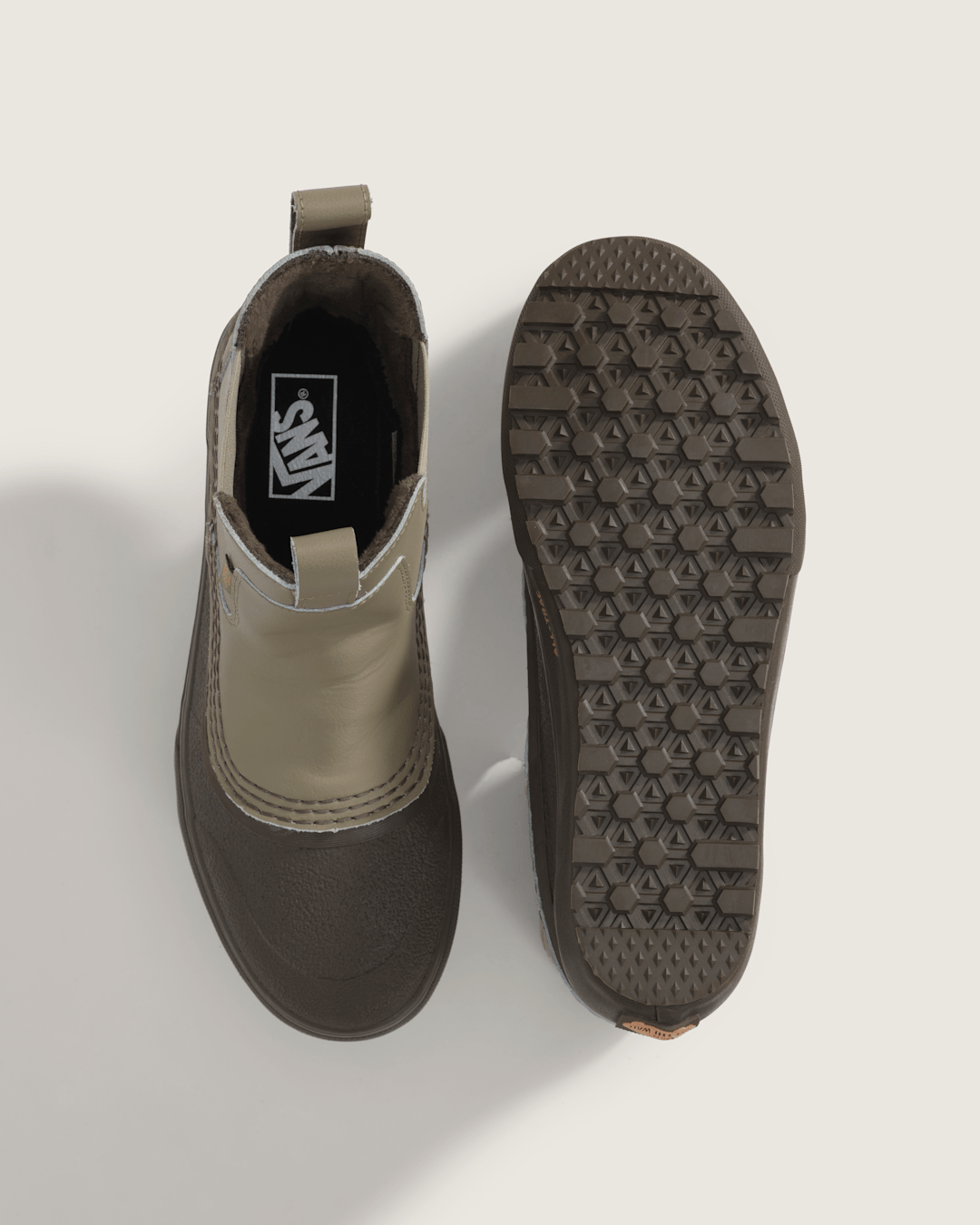 Vans Standard Mid Chelsea Waterproof Boot in Bay Leaf Green