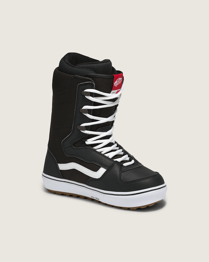 Vans Invado OG Snowboard Boot in Black