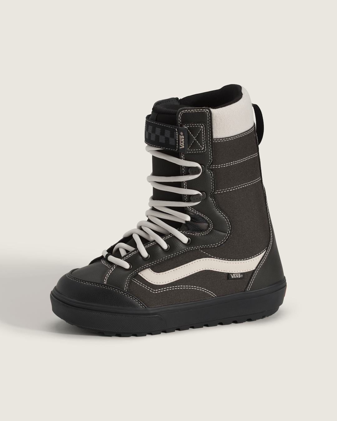 Vans Hi-Standard DX Linerless Snowboard Boot in Faded Black