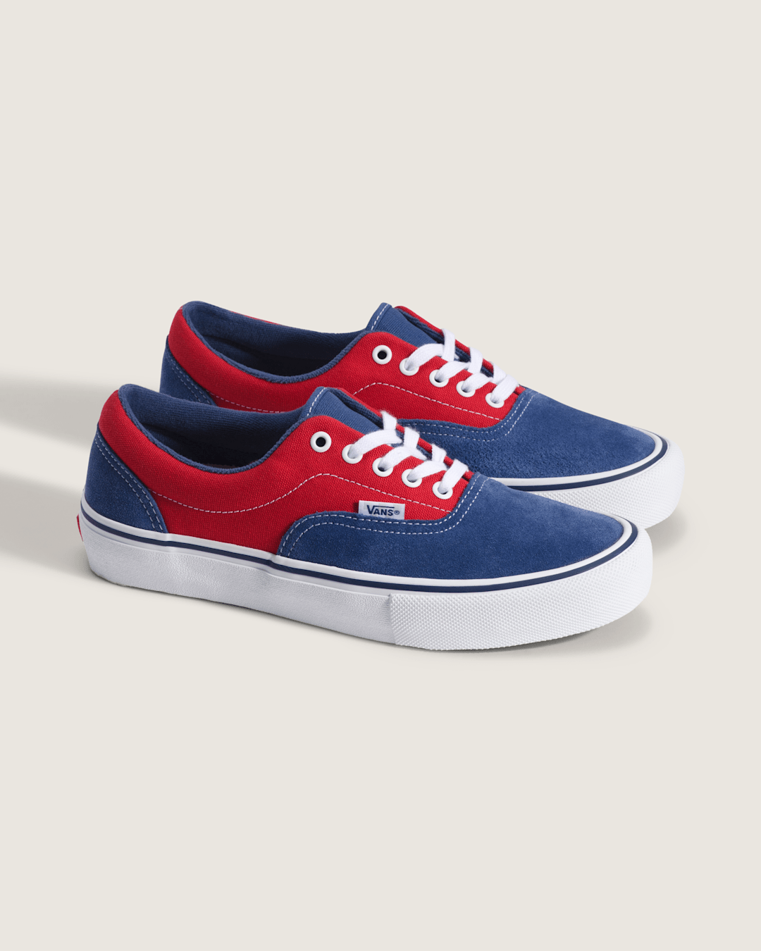 Vans Skate Era Shoe in Blue / Red