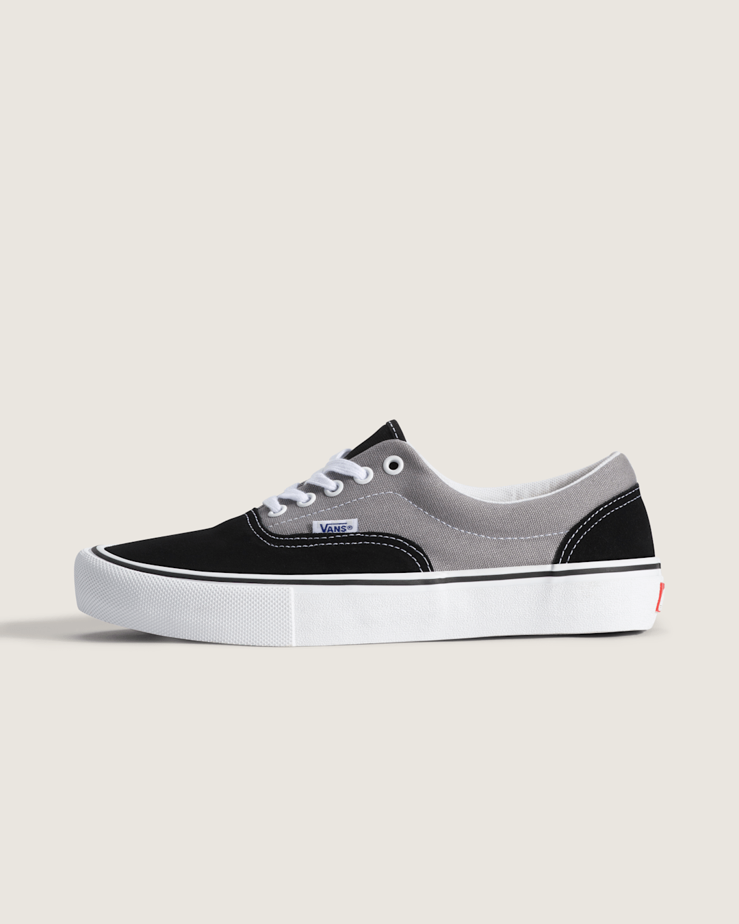 Vans Skate Era Shoe in Black / Grey
