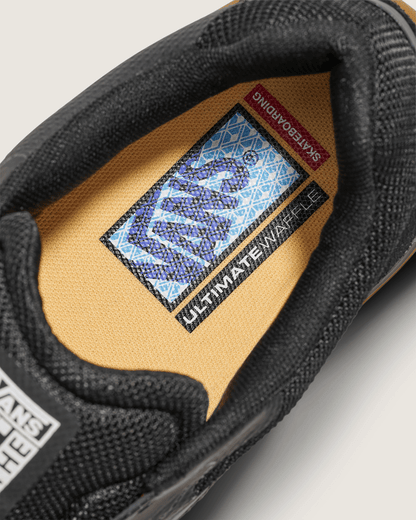 Vans Skate AVE 2.0 Shoe in Gum Black