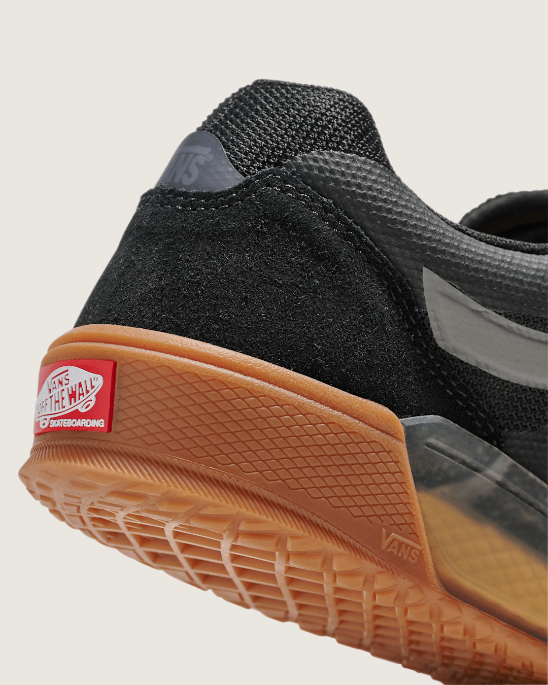 Vans Skate AVE 2.0 Shoe in Gum Black