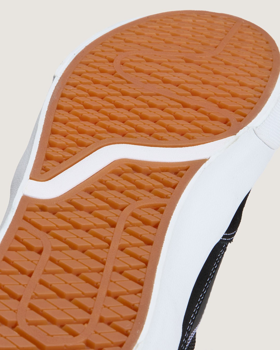 Vans Skate Curren Caples Shoe in Gum Black / White