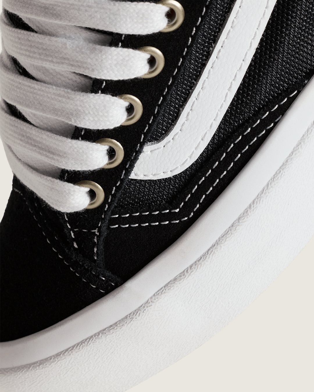Vans Skate Old Skool 36+ Shoe in Black / White