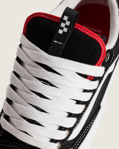 Vans Skate Old Skool 36+ Shoe in Black / White