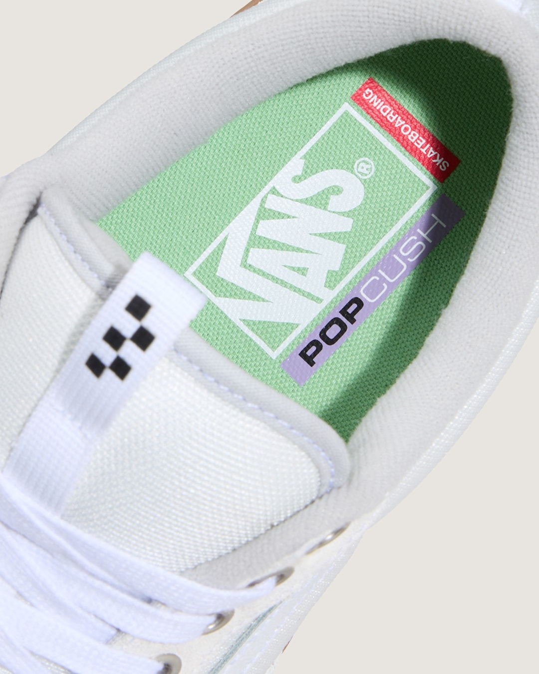 Vans Skate Old Skool 36+ Gum Shoe in White