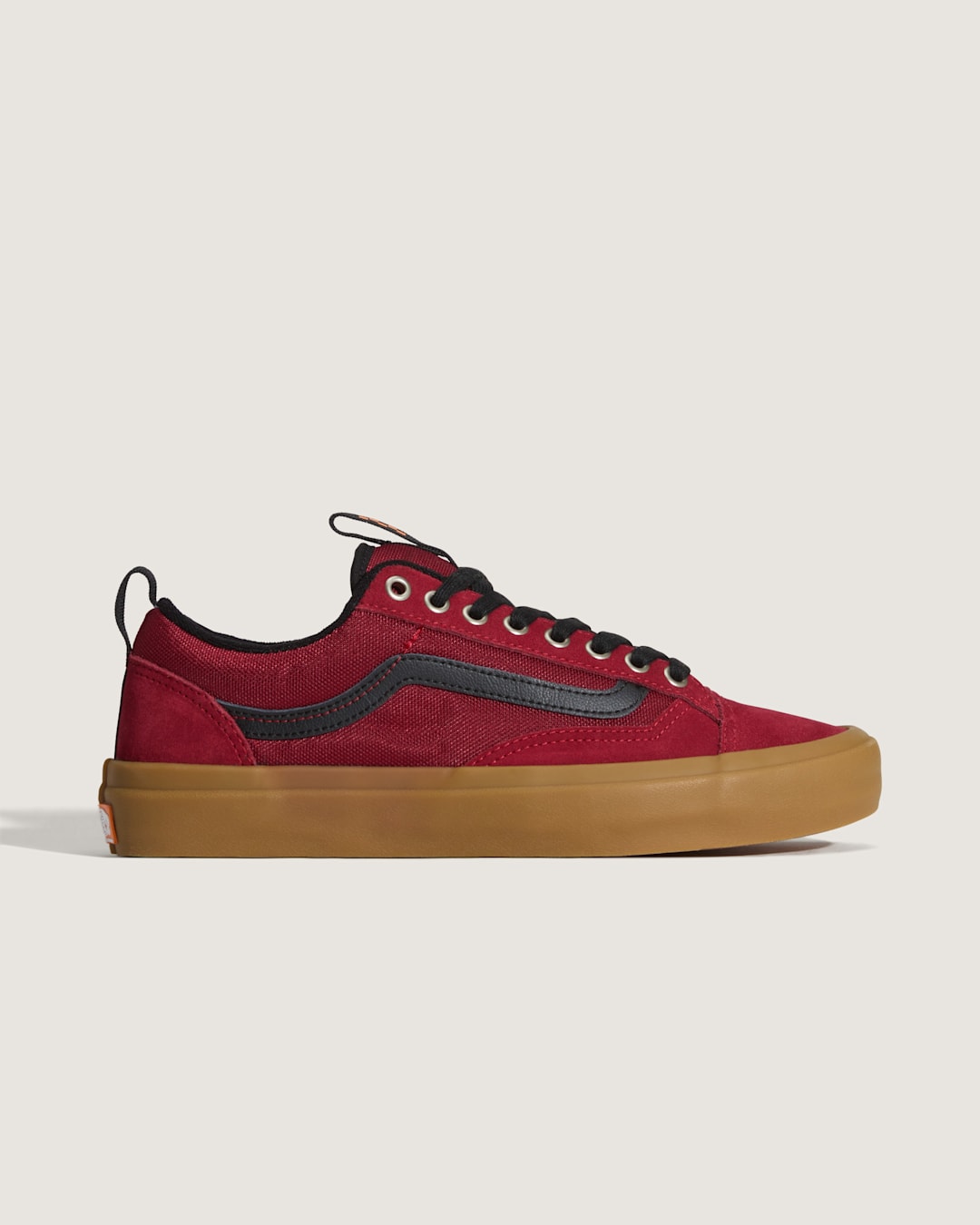 Vans Skate Old Skool 36+ Gum Shoe in Burgundy Red