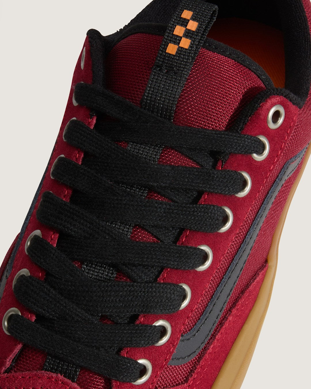 Vans Skate Old Skool 36+ Gum Shoe in Burgundy Red