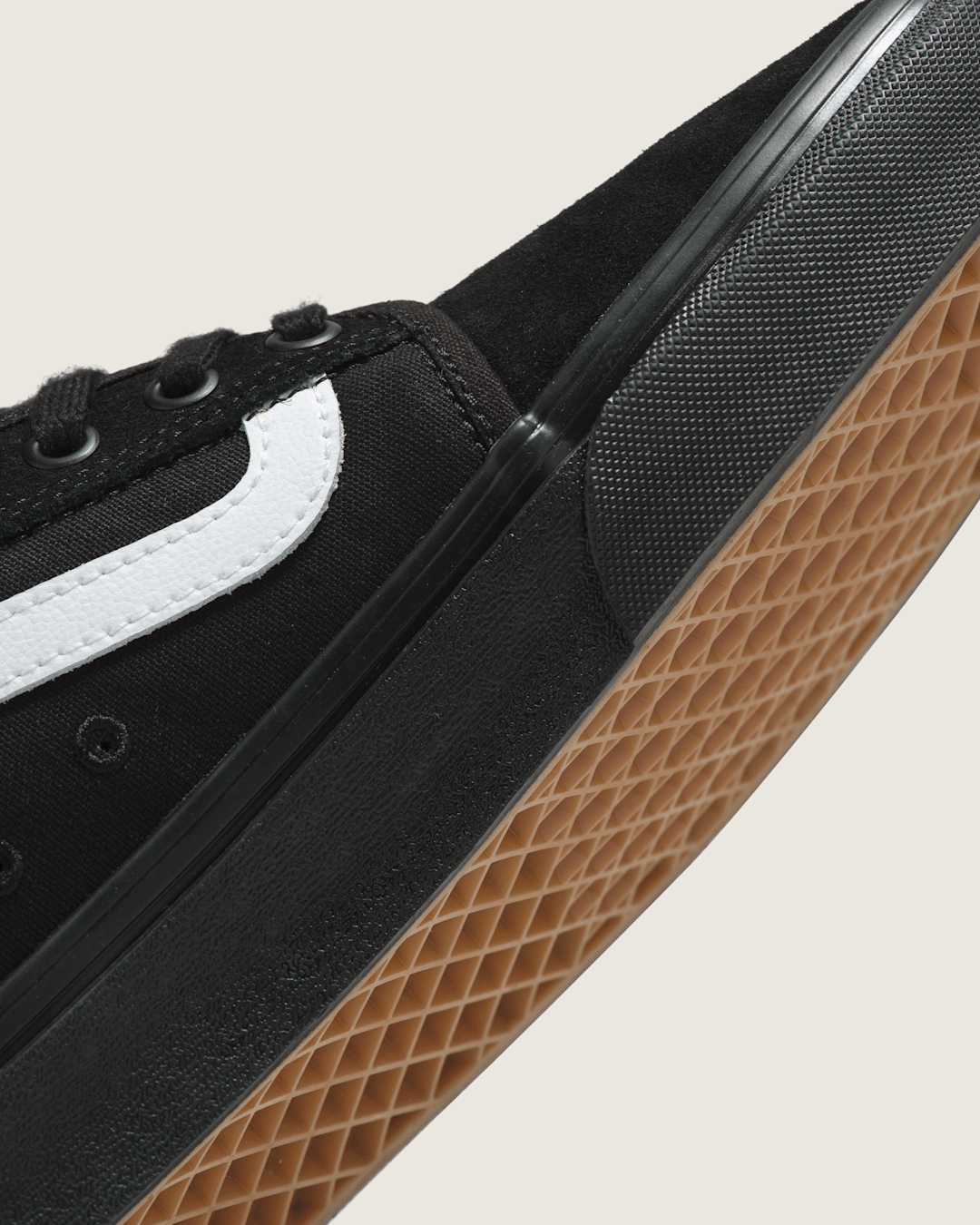 Vans Skate Chukka Low Sidestripe Shoe in Black / White