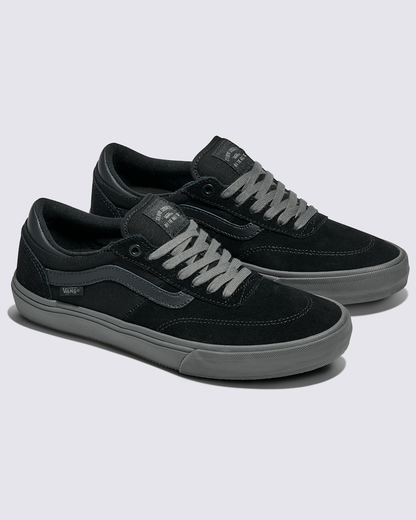Vans Skate Gilbert Crockett Shoe in Black / Charcoal Grey