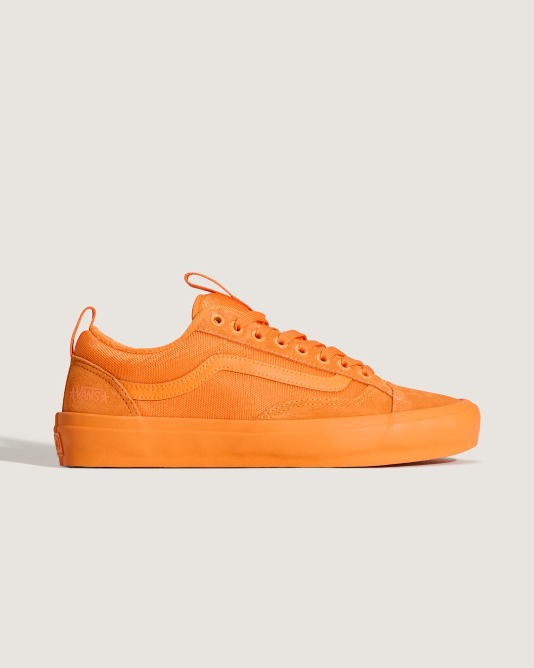 Vans Skate Old Skool 36+ by Atiba Jefferson in Atiba Solar Orange