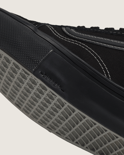 Vans Skate Old Skool Shoe in Black / Grey