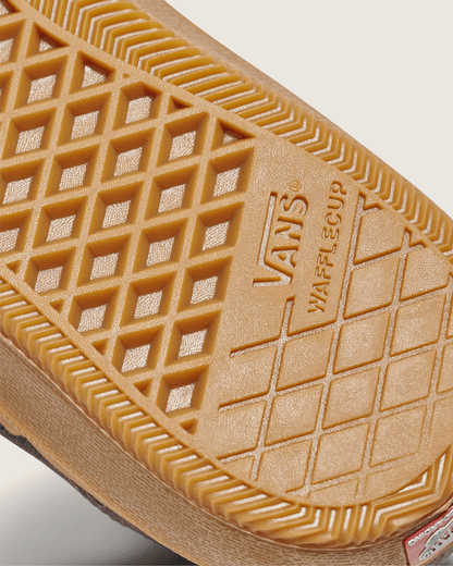 Vans Skate Gilbert Crockett High Shoe in Brown / Gum
