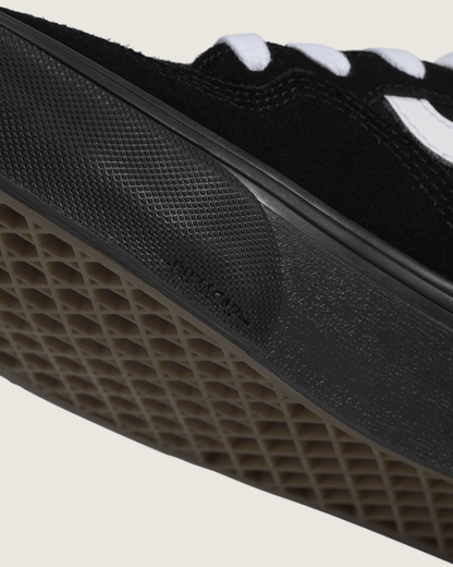 Vans Skate Rowan Shoe in Black