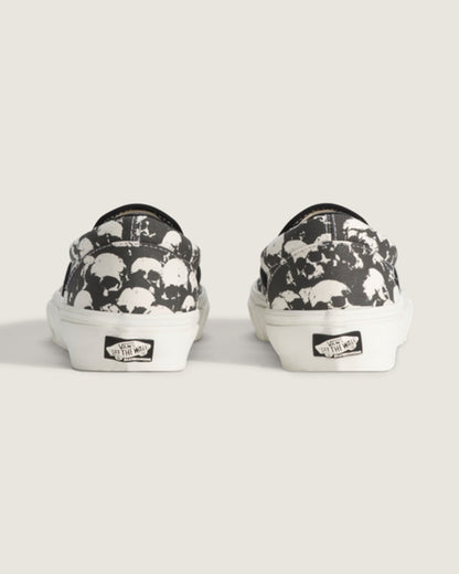 Vans Skate Slip-On Shoe in Black / White