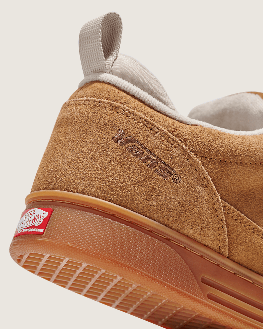 Vans Skate Cab 4 Shoe in Brown / Gum
