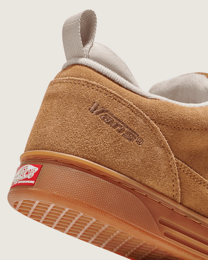 Vans Skate Cab 4 Shoe in Brown / Gum