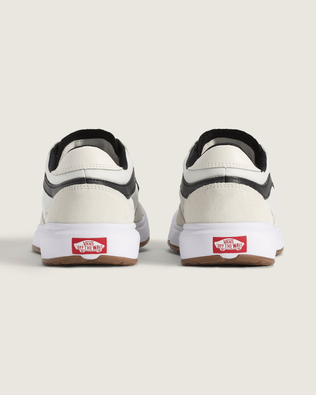 Vans UltraRange 2.0 Shoe in White / Black
